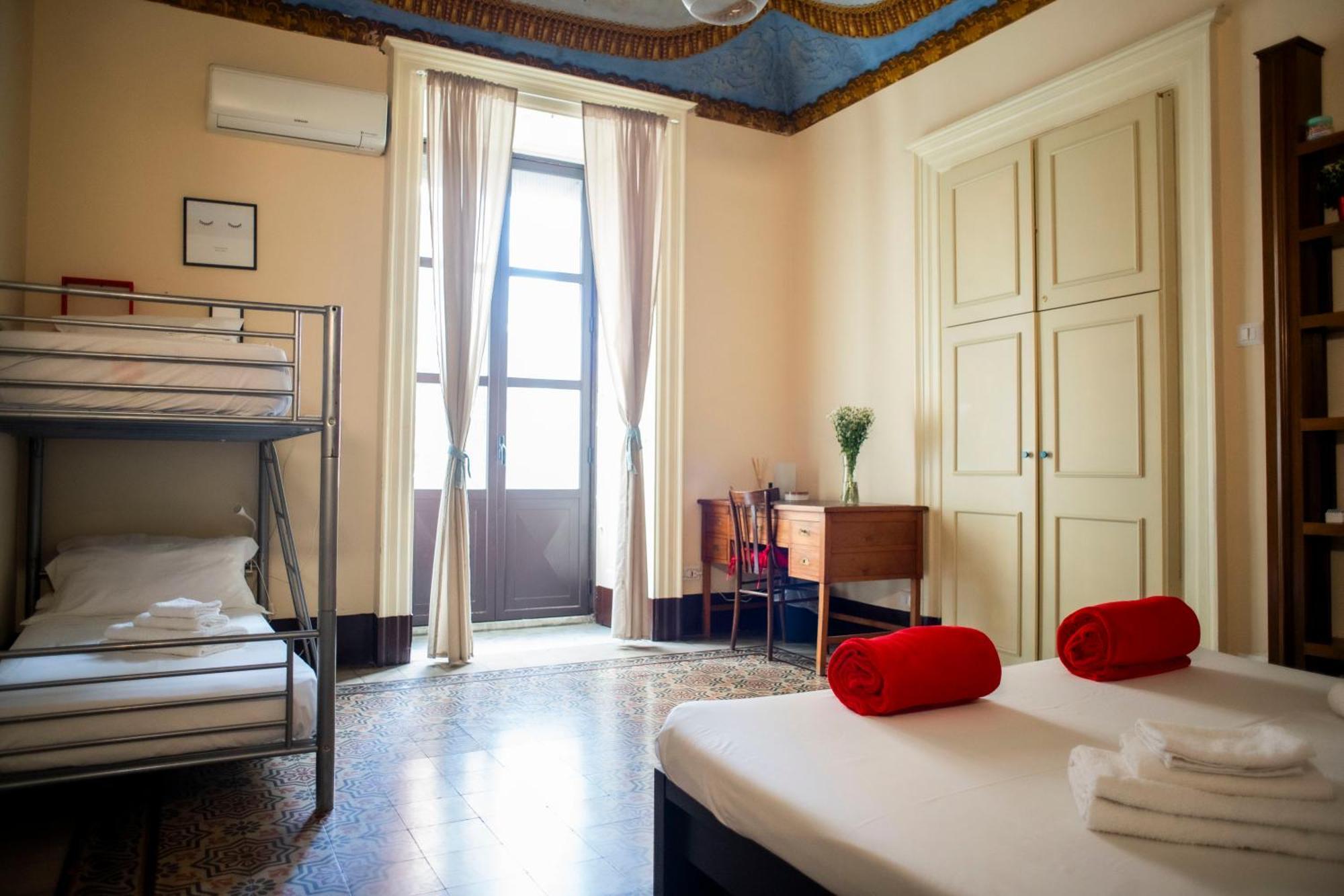 Mitha'S Rooms Catania Eksteriør bilde
